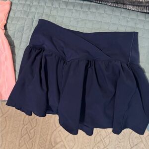 Aerie Flowy Shorts. Size Medium
Pink and Navy